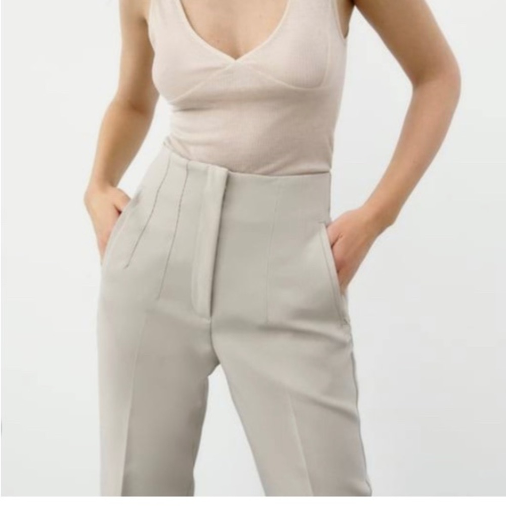 Zara high waist pant with pronounced seams color oyster white size S